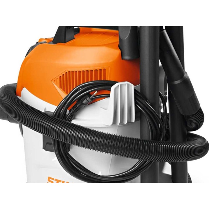 STIHL SE 33 märkä- ja kuivaimuri, 1 400 W, 12 l, puhallustoiminto