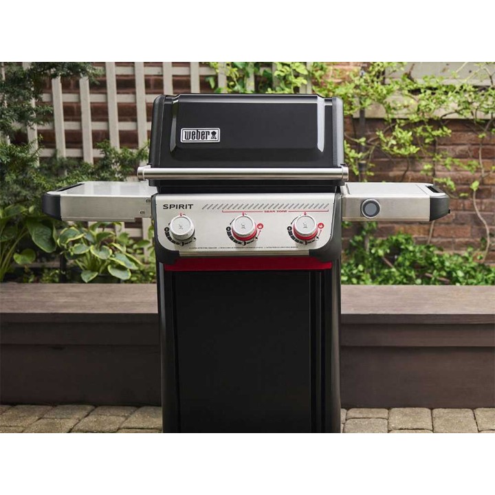 Weber Spirit EP-325 kaasugrilli, 3 poltinta, 7 kW, 2 894 cm²