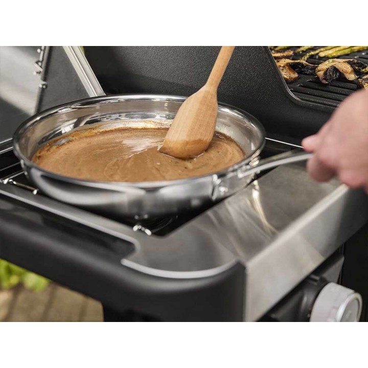 Weber Spirit SP-435 kaasugrilli, 4 poltinta, 10,3 kW