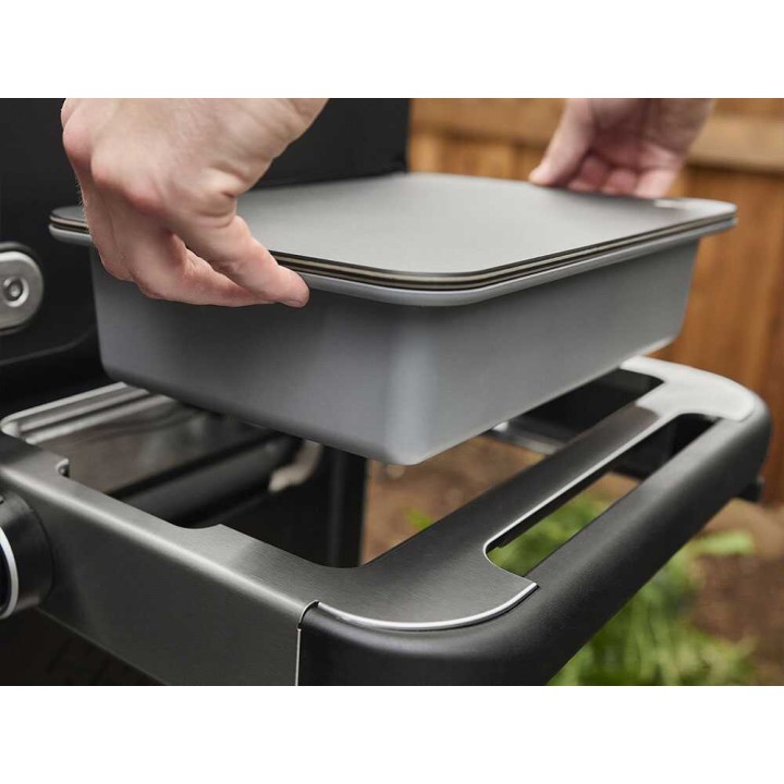 Weber Spirit SP-435 kaasugrilli, 4 poltinta, 10,3 kW