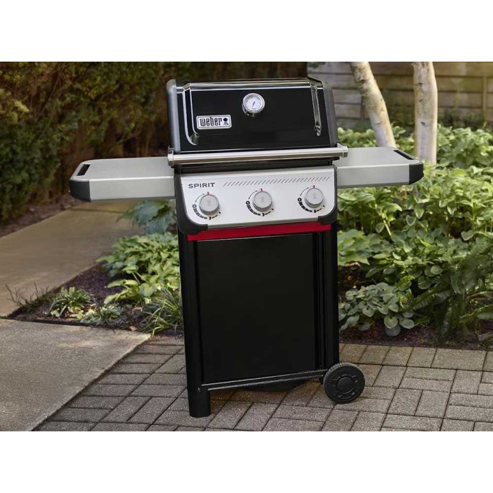 Weber Spirit E-315 -kaasugrilli, 3 poltinta, 7,03 kW, taitettavat sivutasot