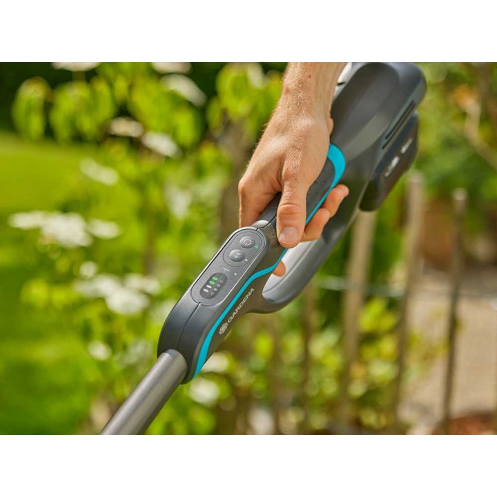 Gardena PowerTrim 30/18V P4A akkureunatrimmeri, 30 cm, 18 V, 4 Ah