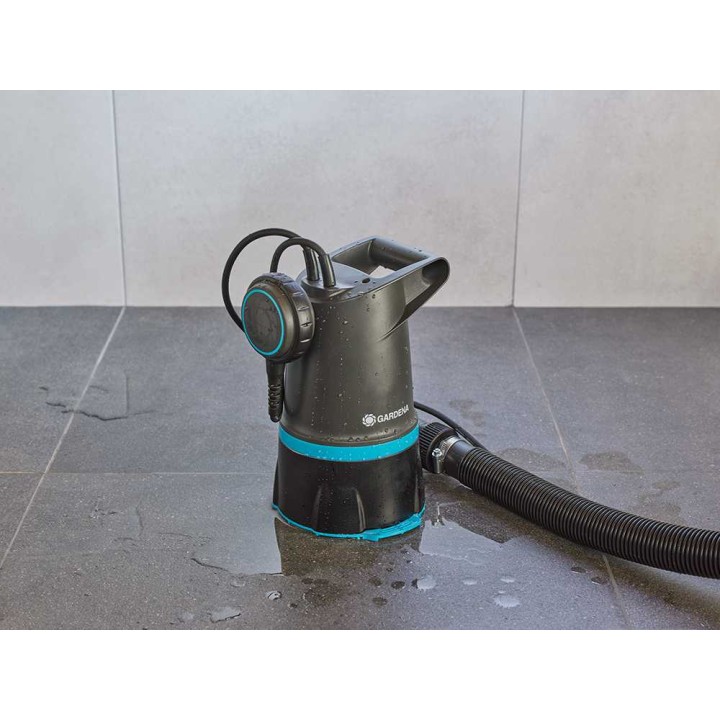 Gardena 20000 BASIC uppopumppu kirkkaalle ja likaiselle vedelle, 550 W, 20 000 l/h