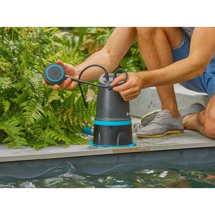 Gardena 20000 BASIC uppopumppu kirkkaalle ja likaiselle vedelle, 550 W, 20 000 l/h