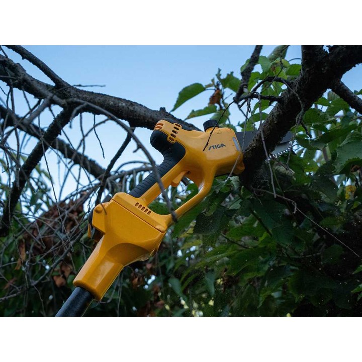 Stiga PR 100e akkukäyttöinen oksasaha teleskooppivarrella, 20 V / 2 Ah