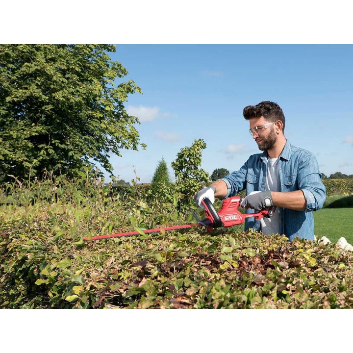 Skil 0440 CA akkukäyttöinen pensasleikkuri, 55 cm, 20 V, 2,5 Ah