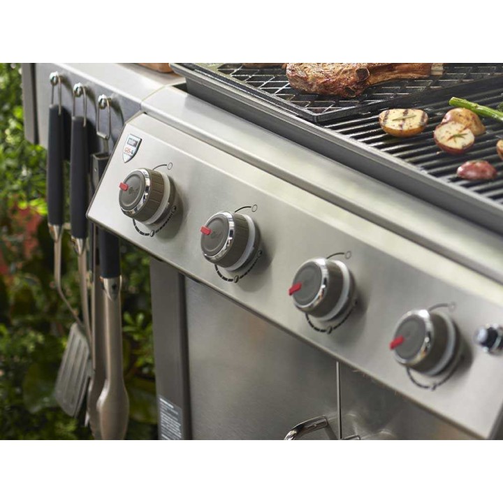 Weber Premium 2-osainen grillivälinesarja, kulmalasta ja lukittavat pihdit