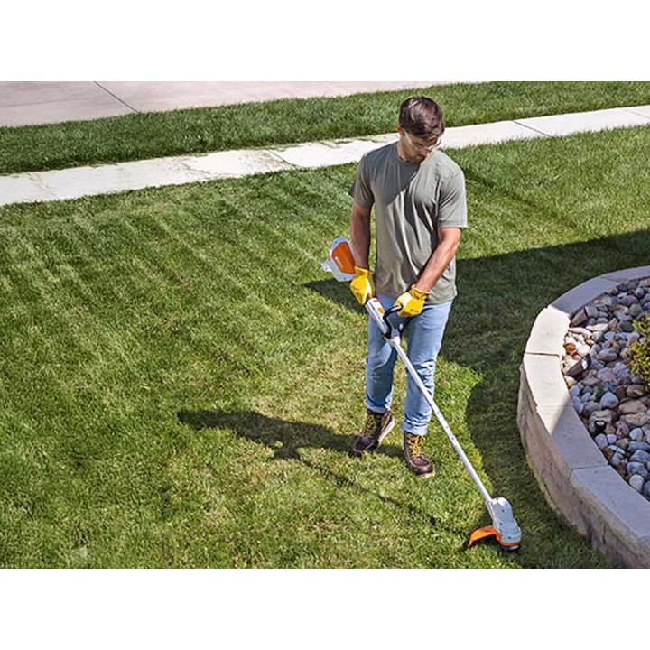STIHL FSA 57 akkuraivaussaha, 36 V, 2 Ah, AK 10 -akku ja laturi