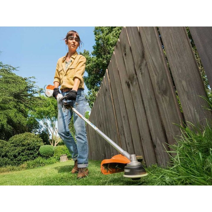 STIHL FSA 80 R akkuraivaussaha, AK 30 -akku, 36 V, 1 000 W
