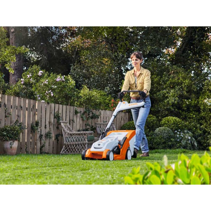 STIHL RMA 239 C akkuruohonleikkuri, 36 V, 37 cm, AK 10 -akku