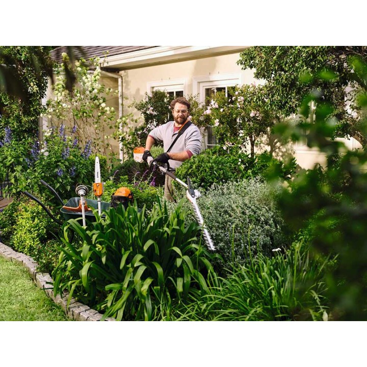 STIHL KMA 80 R monitoimityökalu, 36 V, AK 20 -akku ja laturi