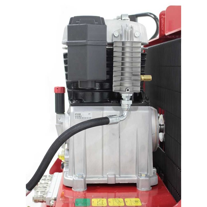 Tractor 900 traktorikompressori, 900 l/min, 11 bar, 25 l