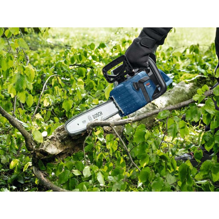 Bosch Professional BITURBO GKE 18V-40 akkuketjusaha, 18 V, 40 cm, ilman akkua ja laturia