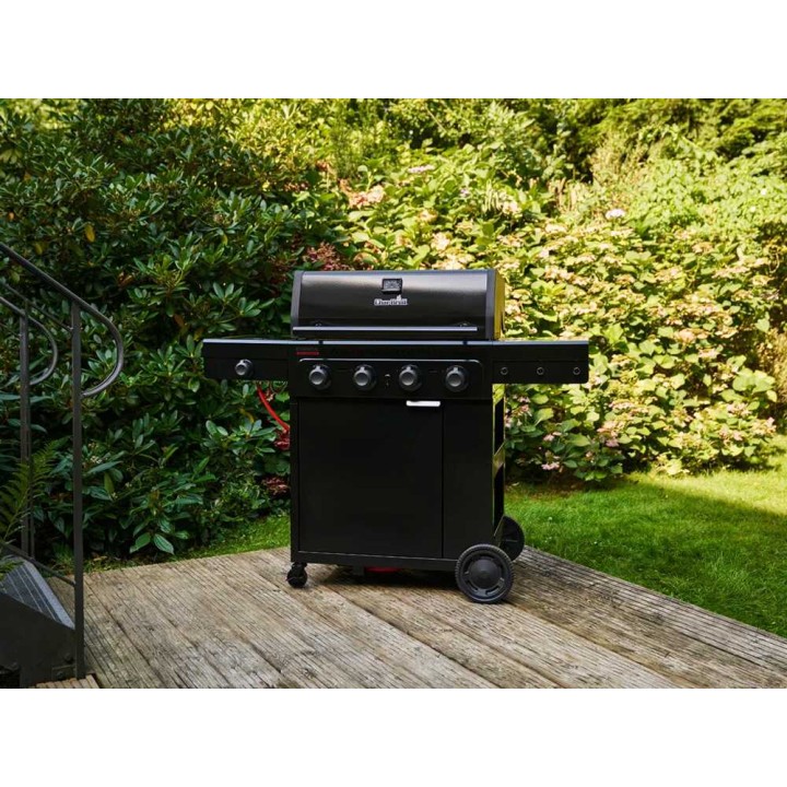 Char-Broil Essential 4G -kaasugrilli, 4 poltinta, 9,3 kW