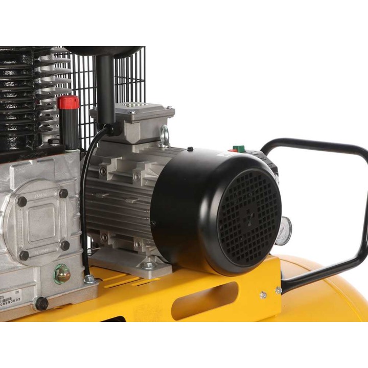 DeWalt DXCMB55T271HCE kompressori, 5,5 HP, 270 l, 400 V kolmivaihe, hihnaveto