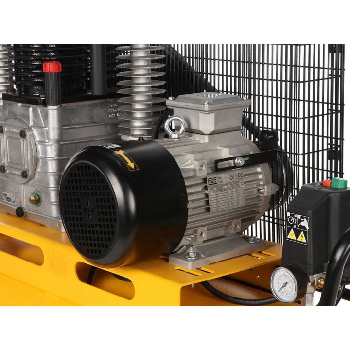 DeWalt DXCMB55T271HCE kompressori, 5,5 HP, 270 l, 400 V kolmivaihe, hihnaveto