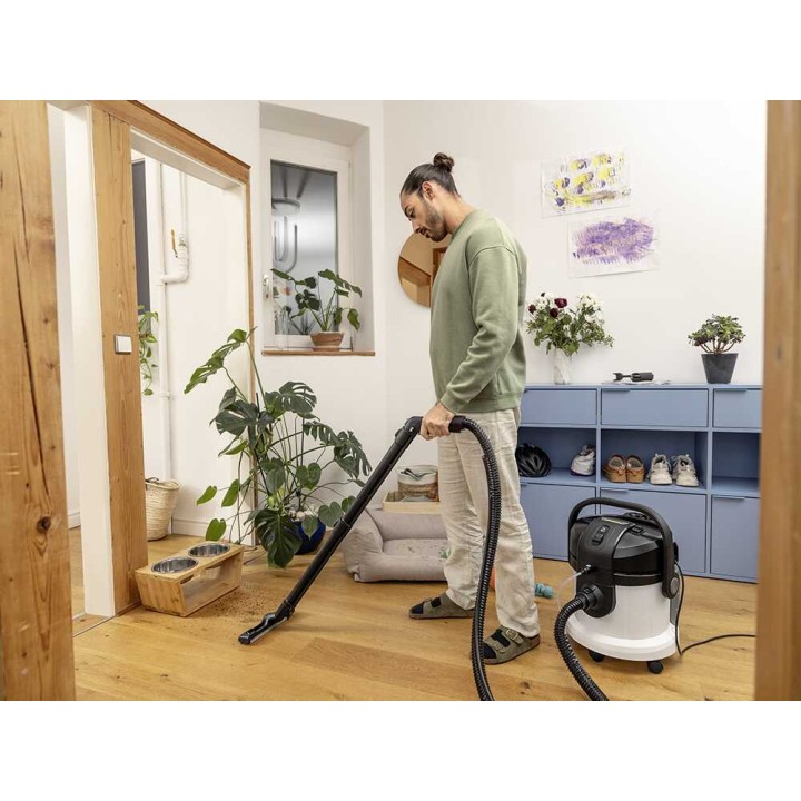 Karcher SE 4 Plus tekstiilipesuri ja märkä-kuivaimuri, 1 000 W, 4 l, 230 V