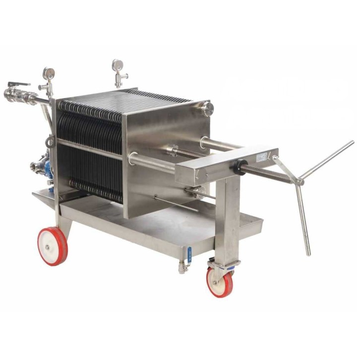 Enotecnica Pillan FC43 viinisuodatin, 30 levyä, 40 × 40 cm, 1,22 HP