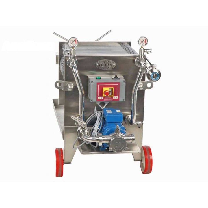 Enotecnica Pillan FC43 viinisuodatin, 30 levyä, 40 × 40 cm, 1,22 HP