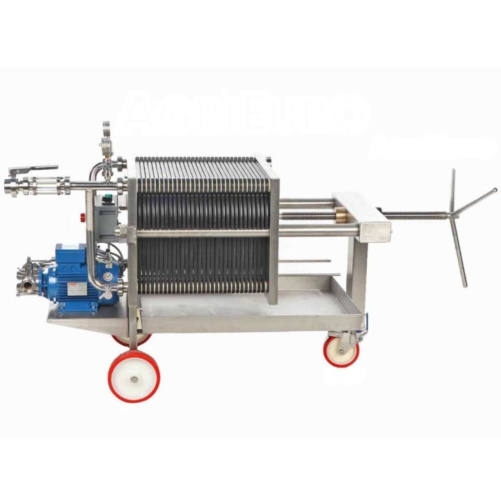 Enotecnica Pillan FC43 viinisuodatin, 30 levyä, 40 × 40 cm, 1,22 HP