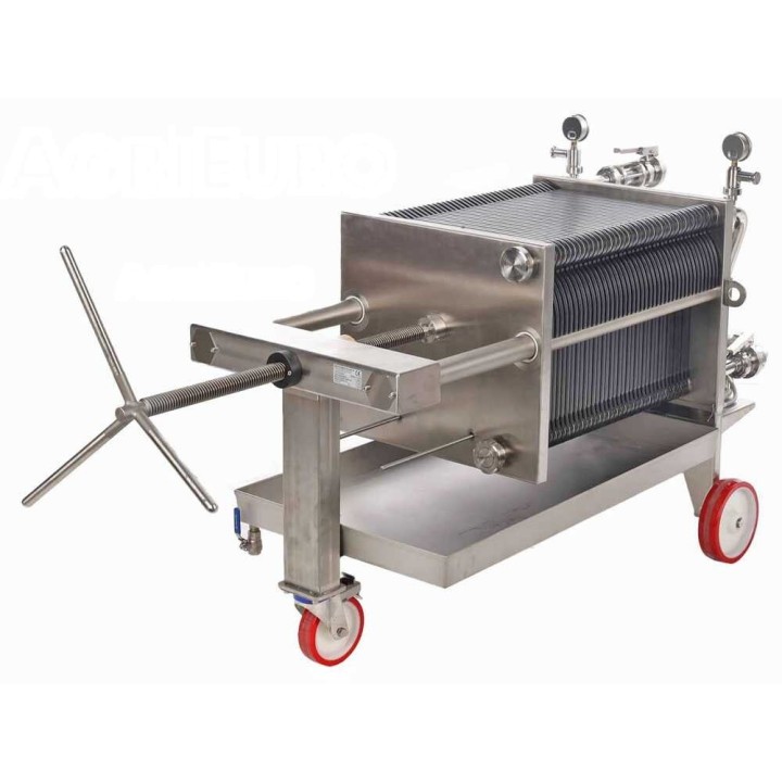 Enotecnica Pillan FC44 viinisuodatin, 40 kartonkia 40 × 40 cm, 1,2 HP, 230 V