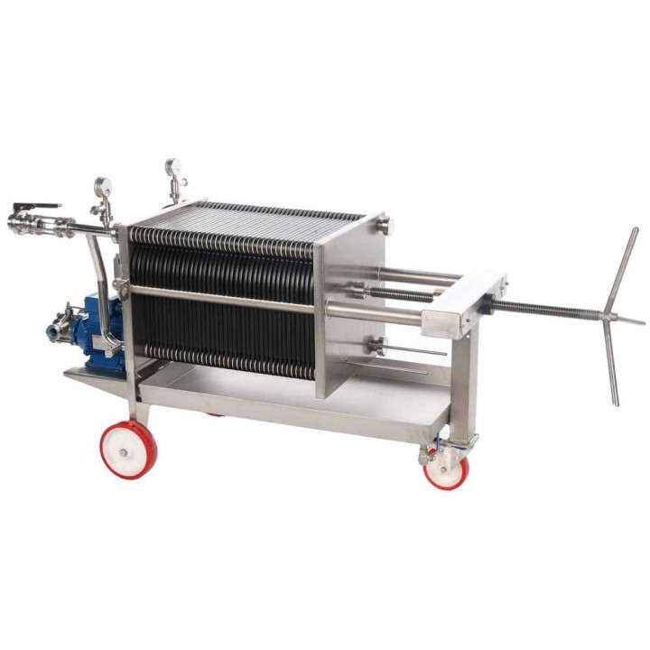 Enotecnica Pillan FC44 viinisuodatin, 40 kartonkia 40 × 40 cm, 1,2 HP, 230 V