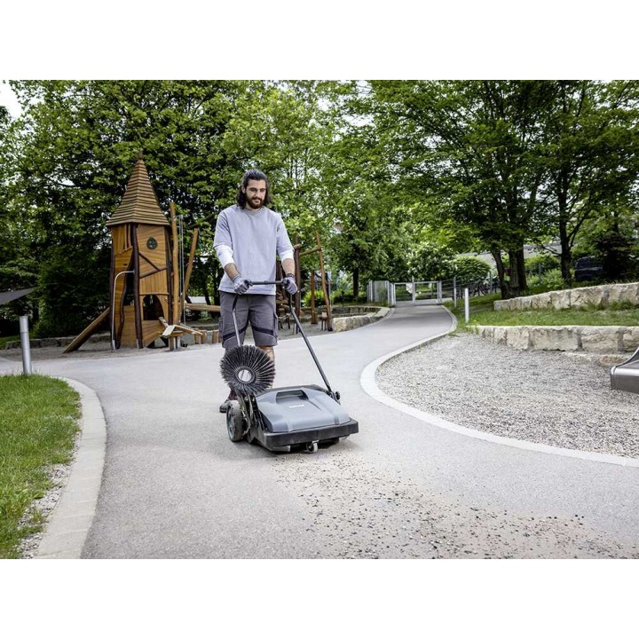 Kärcher KM 70/15 C Classic työnnettävä lakaisukone, 32 l, 70 cm