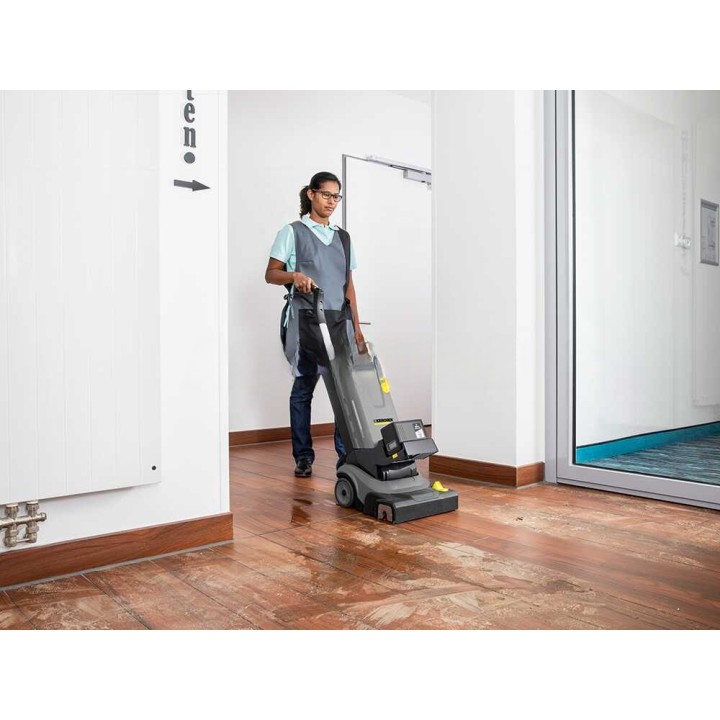 Karcher BR 30/4 C BP Pack akkukäyttöinen lattianpesukone, Professional, 30 cm, 36 V