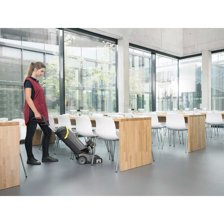 Karcher BR 30/4 C BP Pack akkukäyttöinen lattianpesukone, Professional, 30 cm, 36 V