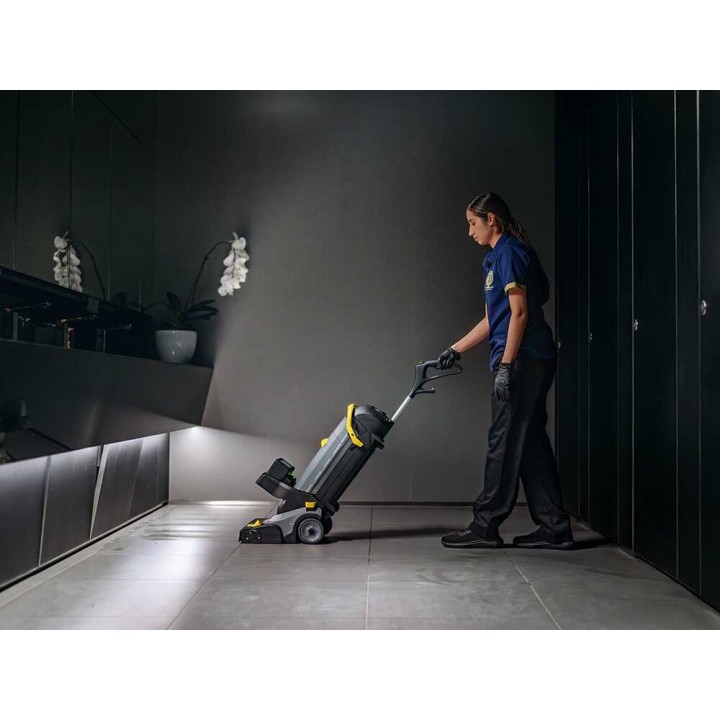Karcher BR 30/4 C BP Pack akkukäyttöinen lattianpesukone, Professional, 30 cm, 36 V