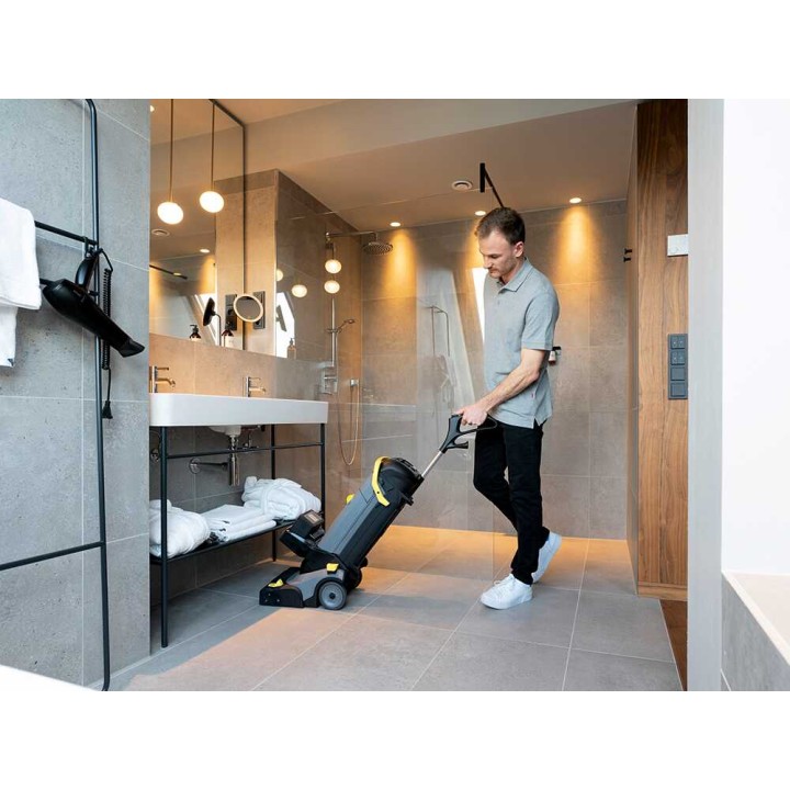 Karcher BR 30/4 C BP Pack akkukäyttöinen lattianpesukone, Professional, 30 cm, 36 V
