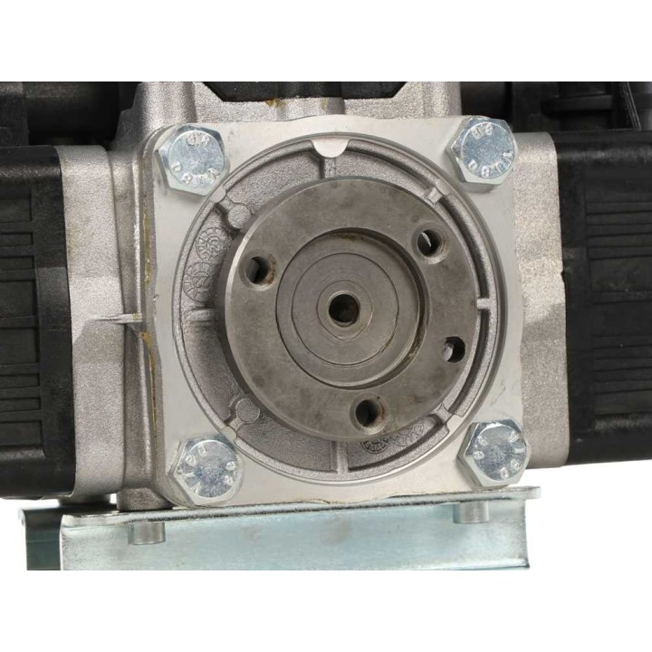 Bertolini POLY 2030.1 VF kalvopumppu traktoriin, 31 l/min, 20 bar, 1 HP