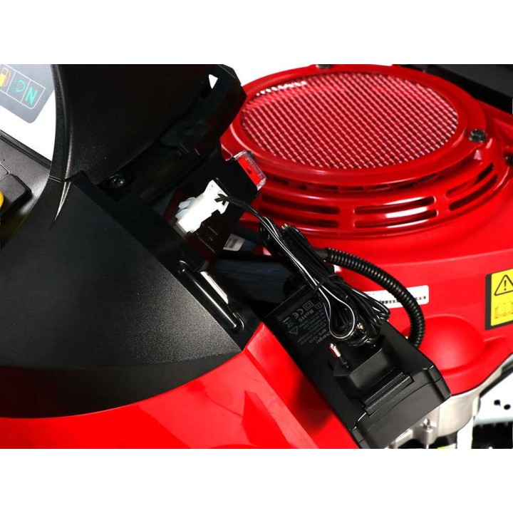 Honda HF 2417 HTE -ajoleikkuri, hydrostaattinen, 18 HP, 102 cm, keruusäiliö 300 l