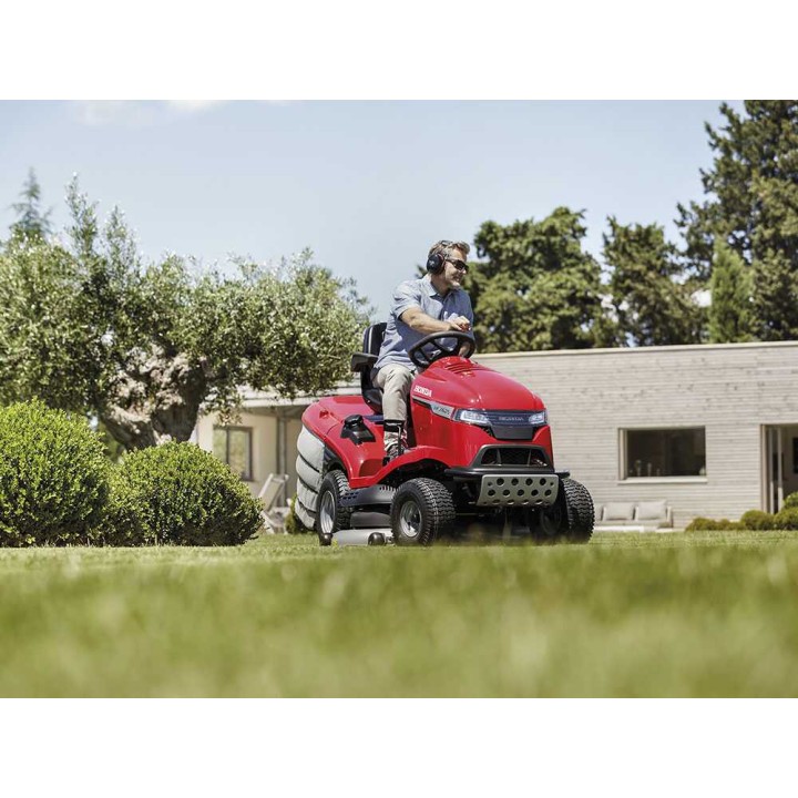 Honda HF 2625 HTE ajoleikkuri, 22 HP, 122 cm, hydrostaattinen, 350 l keruusäiliö