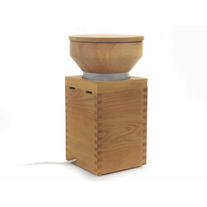 Komo Fidibus XL viljamylly, massiivipyökki, 600 W, 200 g/min