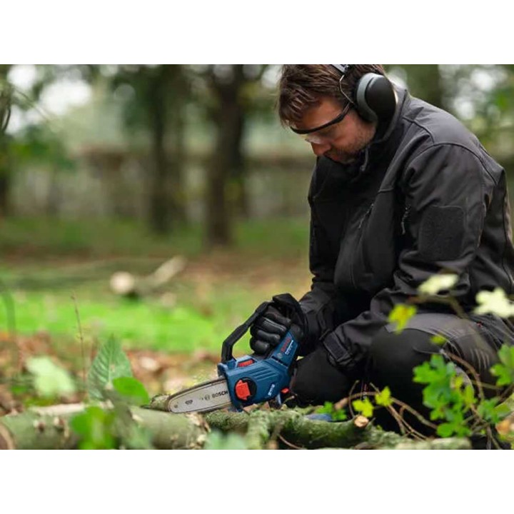 Bosch GKE 18V-15 akkuoksasaha, 18 V, 15 cm, 12 Ah