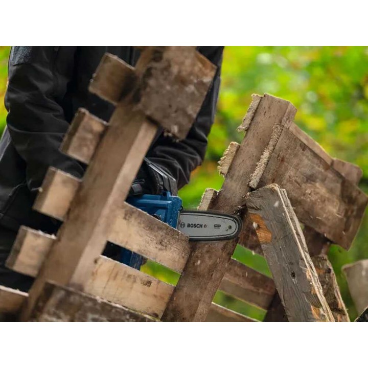Bosch Professional GKE 18V-15 akkuoksasaha, 18 V, 15 cm, 5 Ah