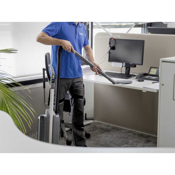 Karcher CV 30/2 Bp Adv akkukäyttöinen pystypölynimuri, 36 V, 5 Ah