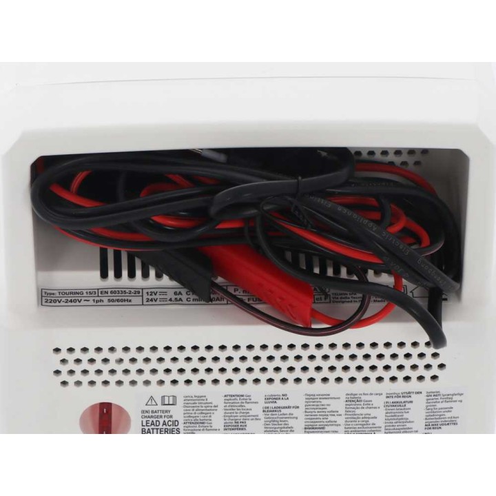 Telwin Touring 15 akkulaturi ja ylläpitolaturi, 12/24 V, 100 W