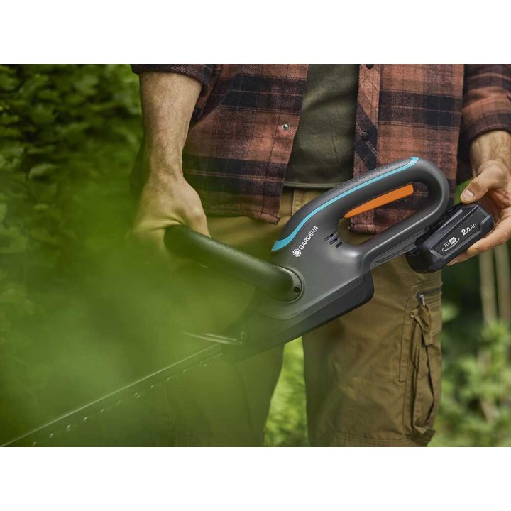 Gardena EasyCut 45/18V P4A akkukäyttöinen pensasleikkuri, 45 cm, 18 V, 2 Ah