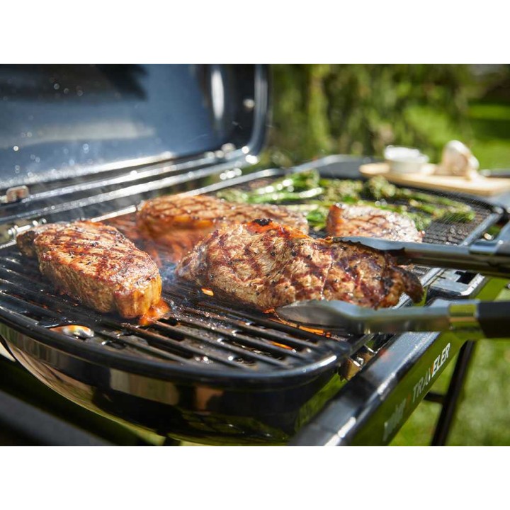 Weber Traveler 1501745 kannettava kaasugrilli, 3,8 kW, musta