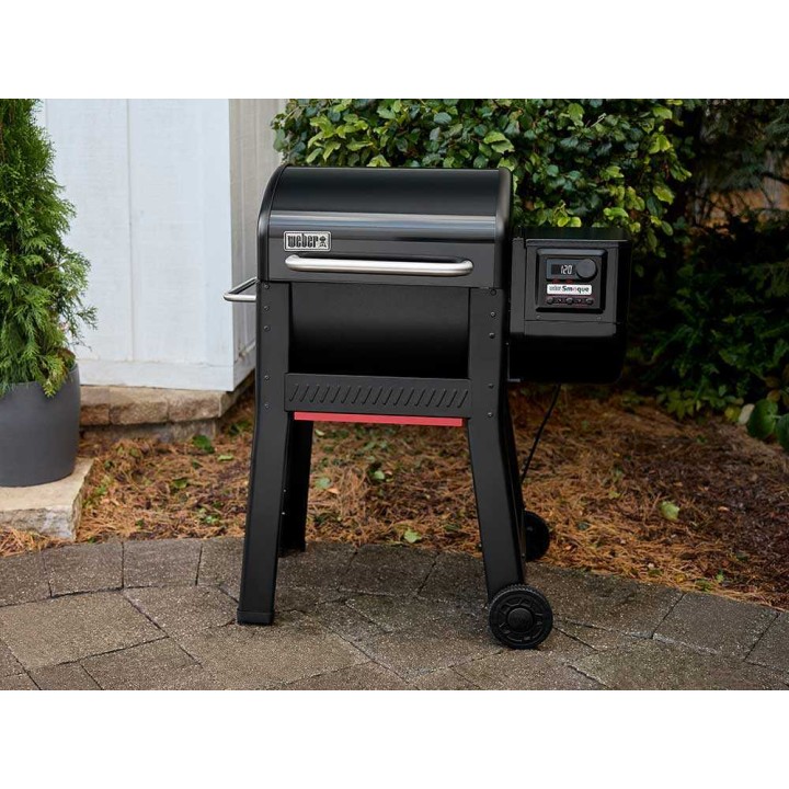 Weber Smoque pellettigrilli ja savustin, Wi-Fi, 56 × 45 cm