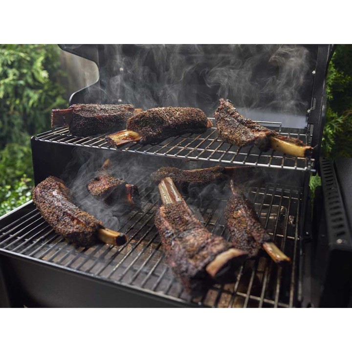 Weber Smoque pellettigrilli ja savustin, Wi-Fi, 56 × 45 cm