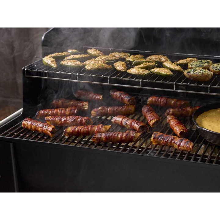 Weber Smoque pellettigrilli ja savustin, Wi-Fi, 56 × 45 cm