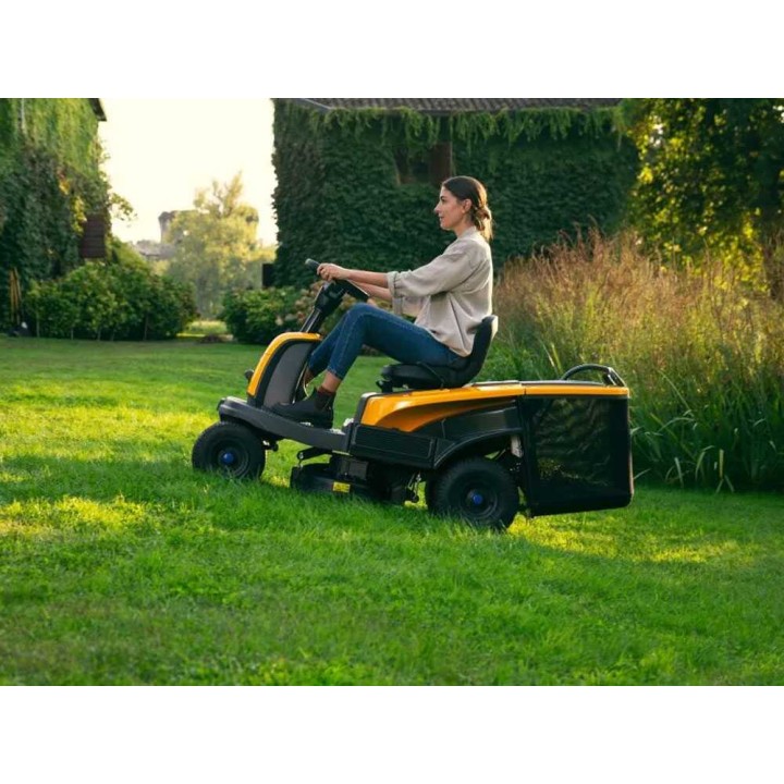 Stiga SWIFT 372e -akkurideri, 72 cm, 48 V, 170 l keruusäiliö