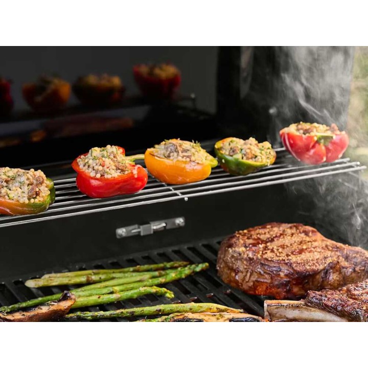Weber Spirit E-415 kaasugrilli, 4 poltinta, 8,21 kW, taittuvat sivutasot
