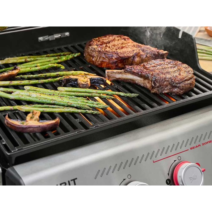 Weber Spirit E-415 kaasugrilli, 4 poltinta, 8,21 kW, taittuvat sivutasot