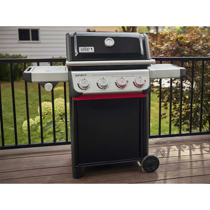 Weber Spirit E-435 kaasugrilli, 4 poltinta, 10,26 kW, sivukeitin