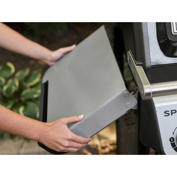 Weber Spirit E-435 kaasugrilli, 4 poltinta, 10,26 kW, sivukeitin