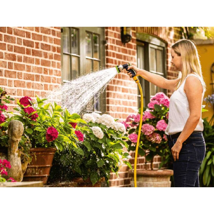 Bosch GardenPump 18V-2000 uppopumppu kirkkaalle vedelle, 18 V, 1 998 l/h